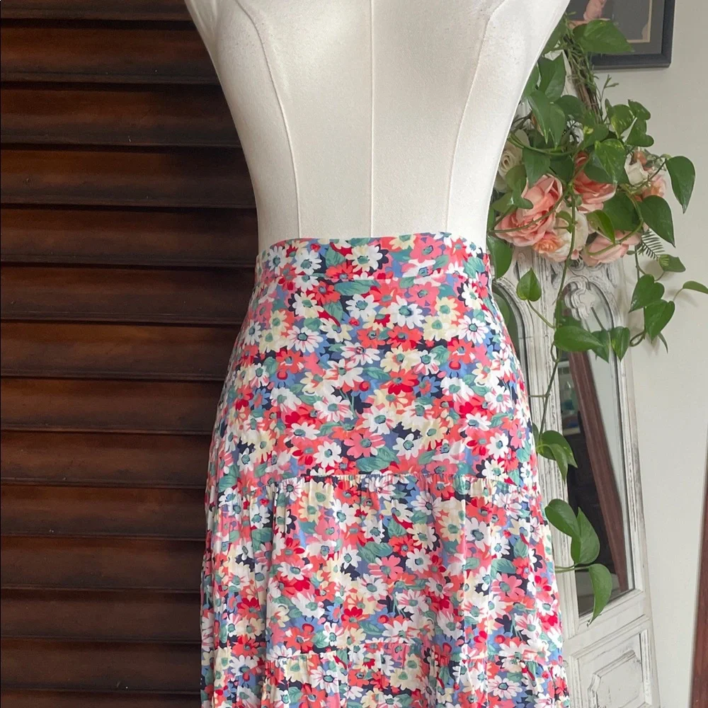 Floral High-Low Skirt Pretty Garden Small Lined - Picture 2 of 9